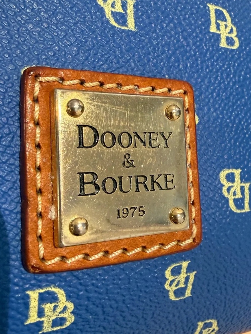 Dooney & Bourke Gretta Small Leisure Shopper Tote EUC - Picture 9 of 15